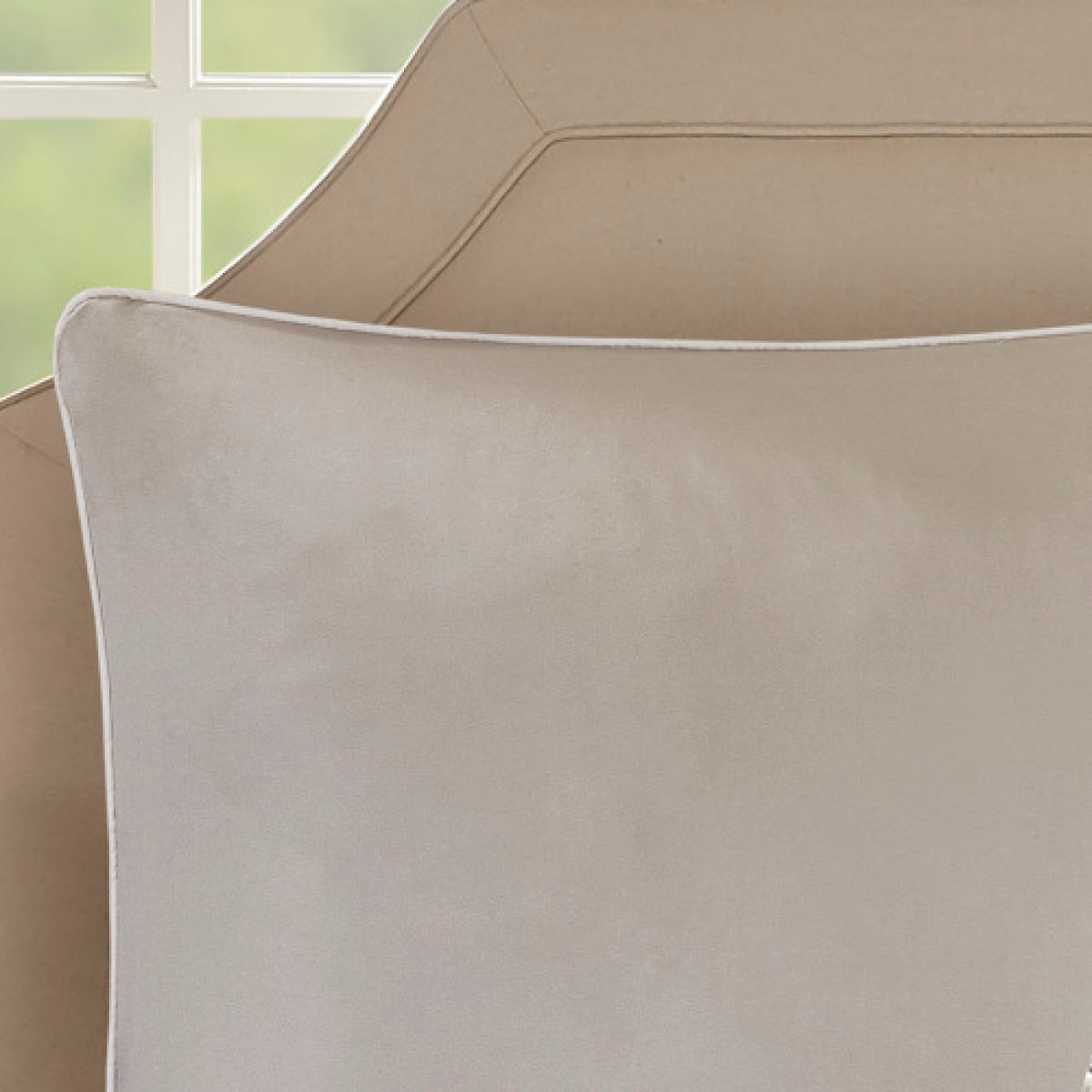 Embroidered 8-Piece Comforter Set - detail