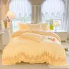King Big Red Burgundy Plain Solid Quilts Sheets Woven Design for Wedding Bed Covers Winter Velvet Duvet Cover Set