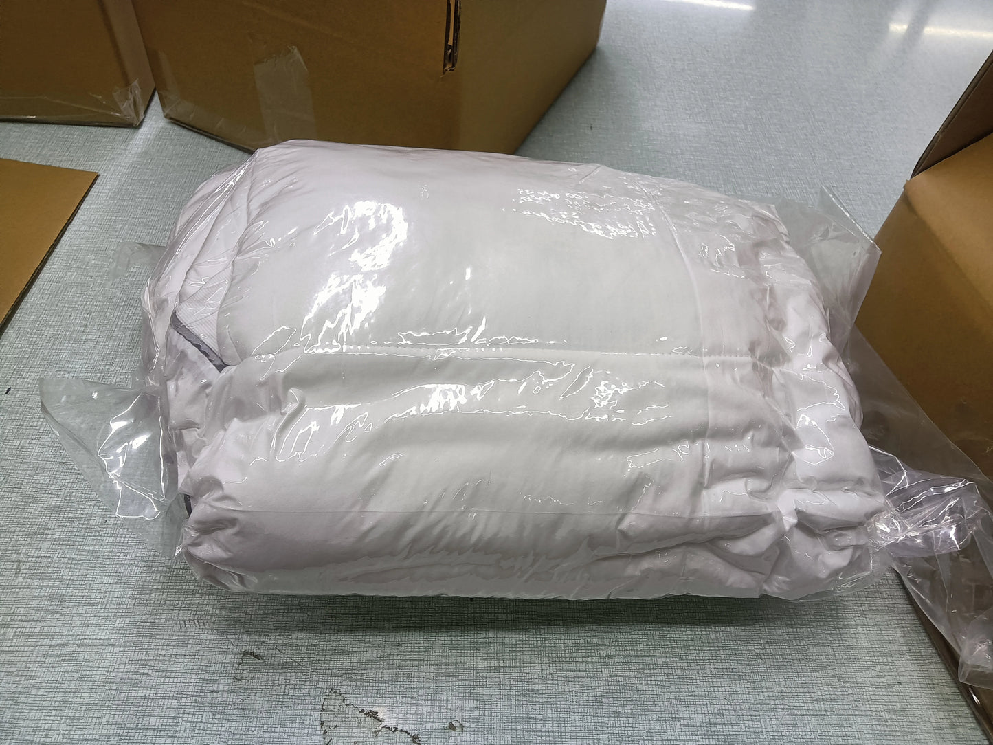 Hotel Bed Polyester Mattress Topper  for Home and Hotel,Extra Thickness(2 Inch) Warm and Comfortable with Grey Piping